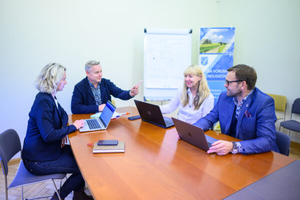 Tegelen ettevõtlusega